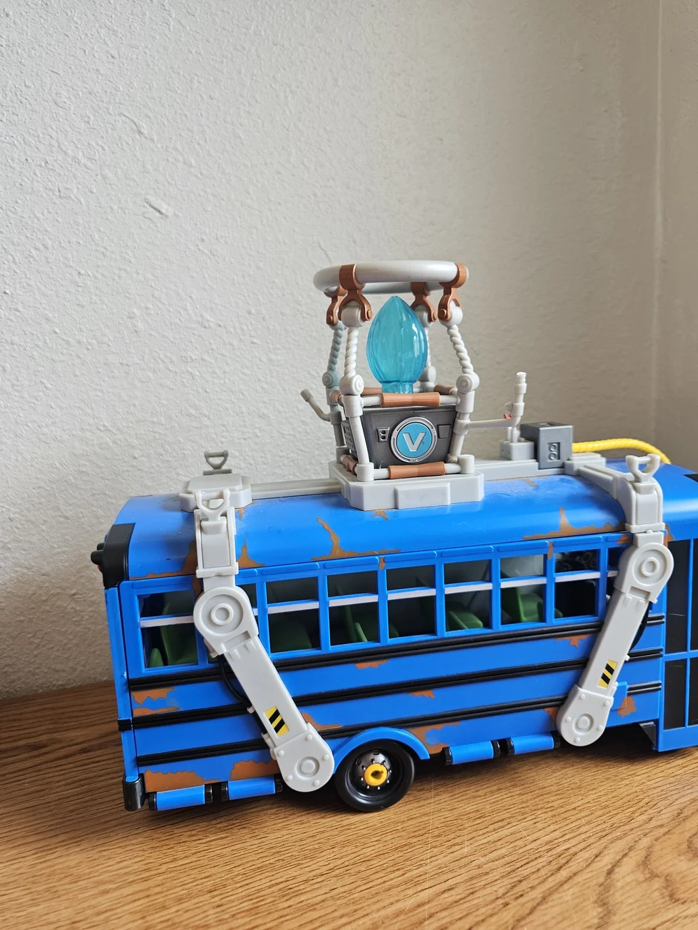 Fortnite Battle Bus 18 Inch Toy Vehicle No Ballon